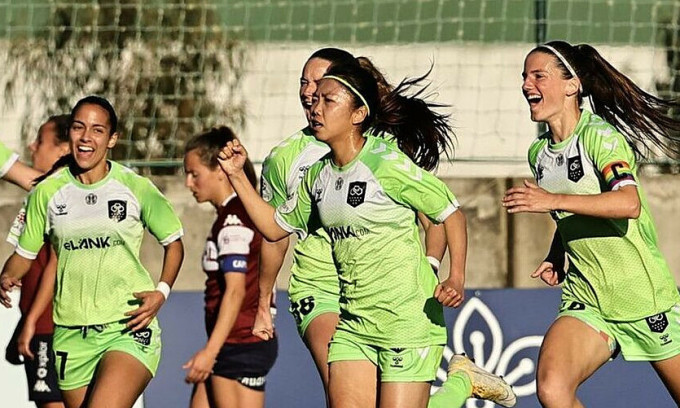 xac-lap-ky-luc-huynh-nhu-dung-dau-lank-fc-ve-hieu-suat-ghi-ban-nga-mu-than-phuc-co-gai-nho-nhan-nguoi-viet