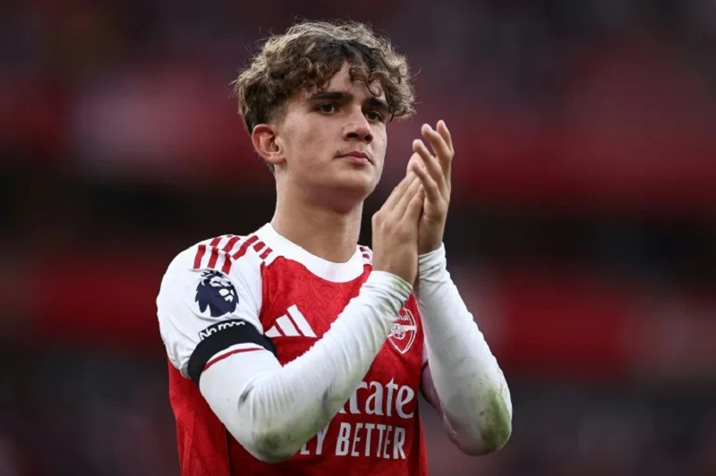 max-dowman-gay-sot-ngoai-hang-anh