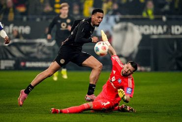 Dortmund vs Hamburger SV (00:30 – 22/03)