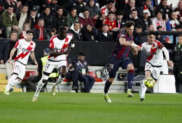 Rayo Vallecano vs Levante (03:00 – 17/03)