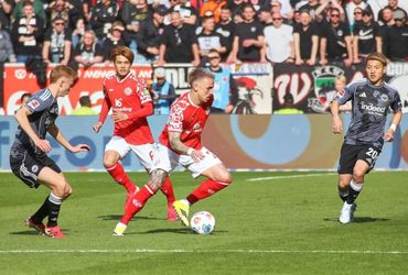 Mainz 05 vs Eintracht Frankfurt (21:30 – 22/03)